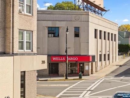 a picture of street sign