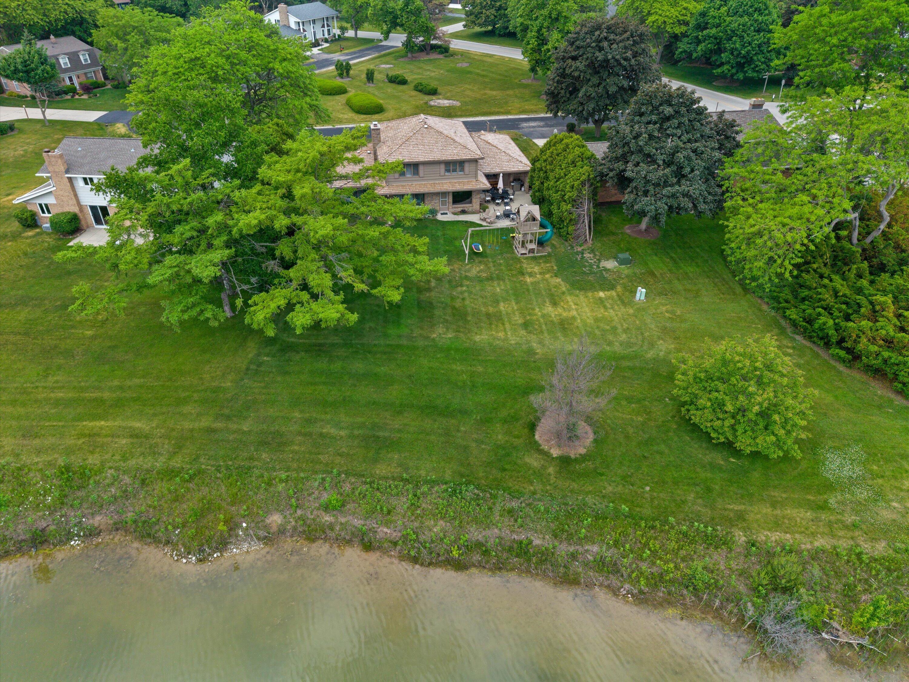 3 Shorewood Court Wind Point, WI 53402 - Photo 47 of 57 09-DJI_20260610122415_0145_D