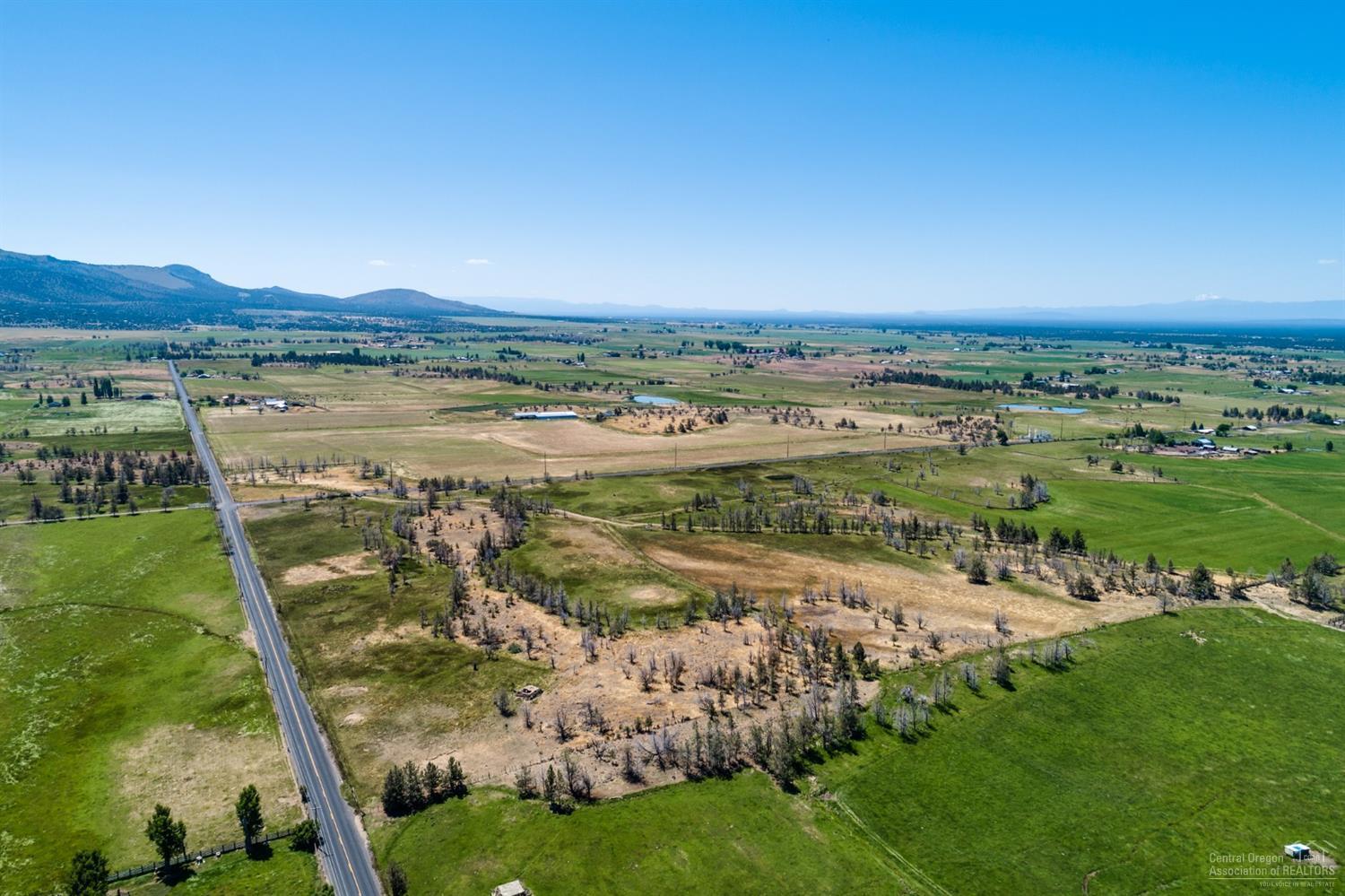 12065 Southwest Dickson Road Powell Butte, OR 97753 - Photo 16 of 24 Gallery Image 16
