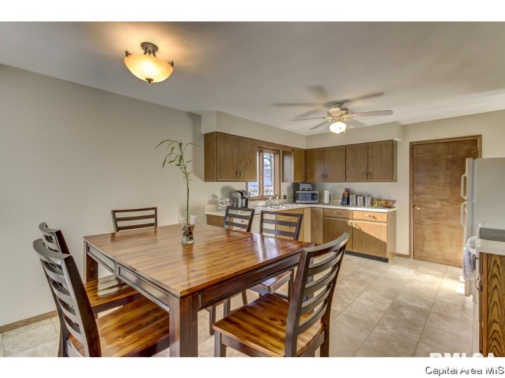 212 Tulip Drive Springfield, IL 62707 - Photo 12 of 36 Gallery Image 12