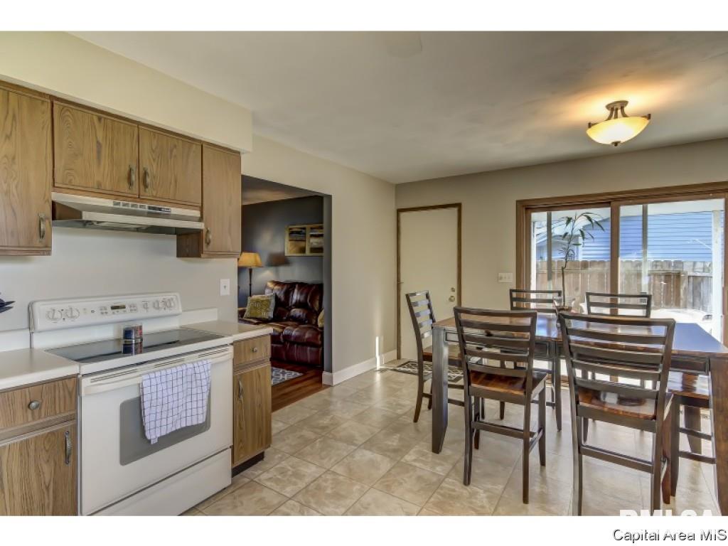 212 Tulip Drive Springfield, IL 62707 - Photo 15 of 36 Gallery Image 15