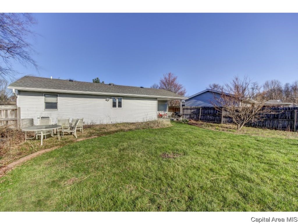 212 Tulip Drive Springfield, IL 62707 - Photo 29 of 36 Gallery Image 29
