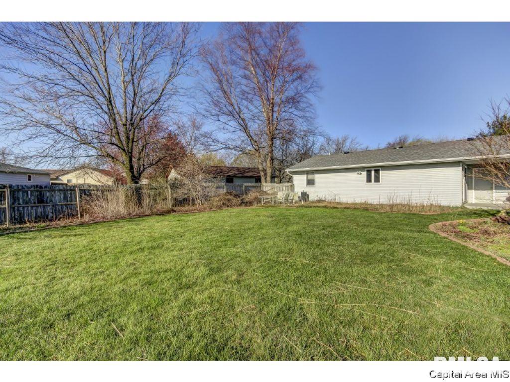 212 Tulip Drive Springfield, IL 62707 - Photo 30 of 36 Gallery Image 30