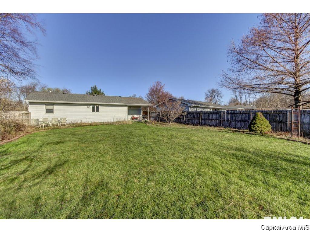 212 Tulip Drive Springfield, IL 62707 - Photo 32 of 36 Gallery Image 32
