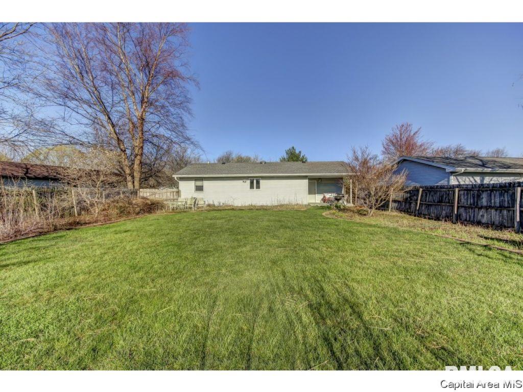 212 Tulip Drive Springfield, IL 62707 - Photo 33 of 36 Gallery Image 33
