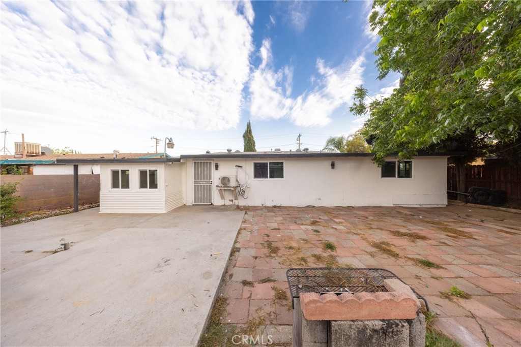 424 East 1st Street Rialto, CA 92376 - Photo 42 of 45