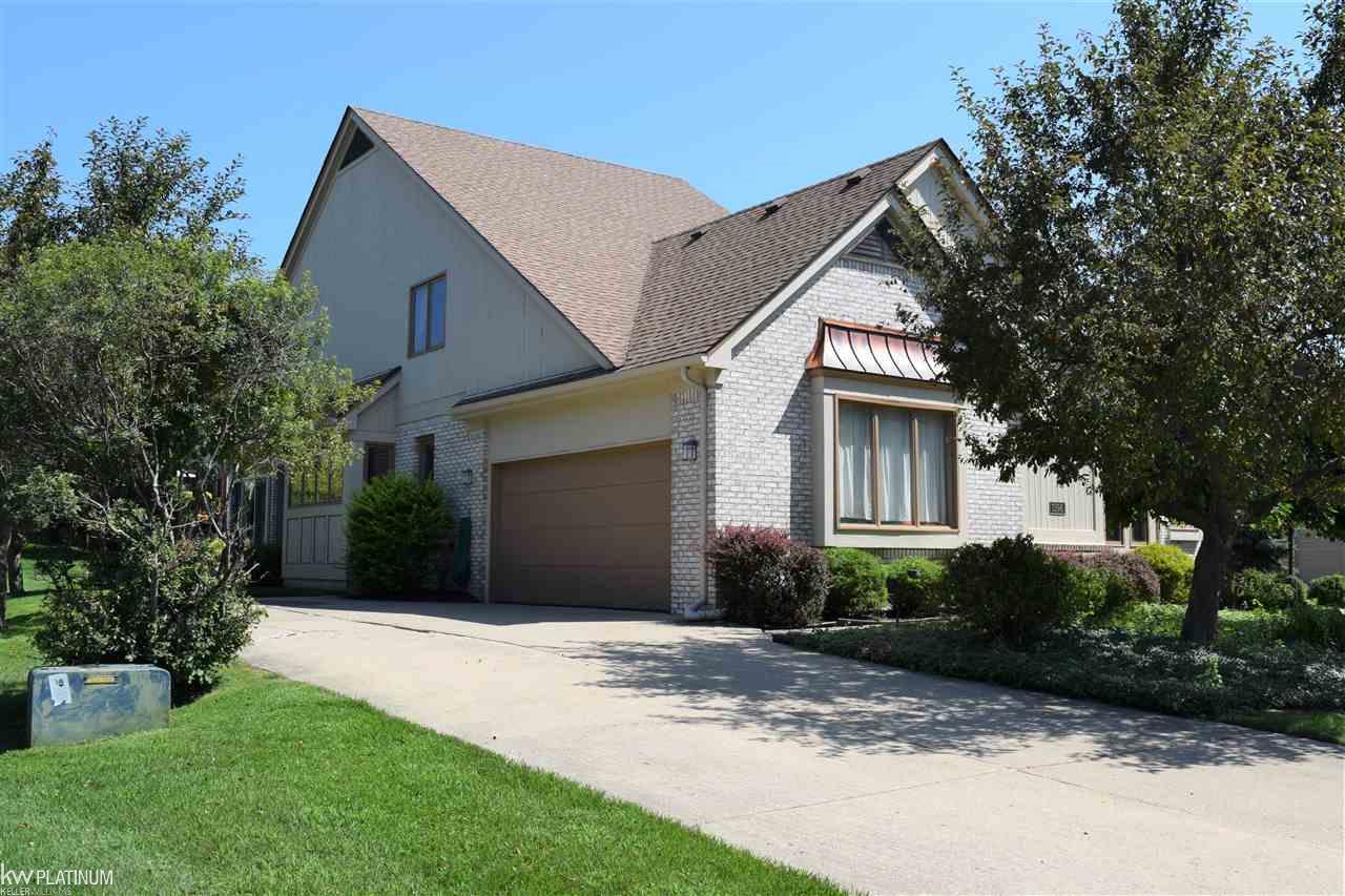 1396 Otter Drive Rochester Hills, MI 48306 - Photo 2 of 27
