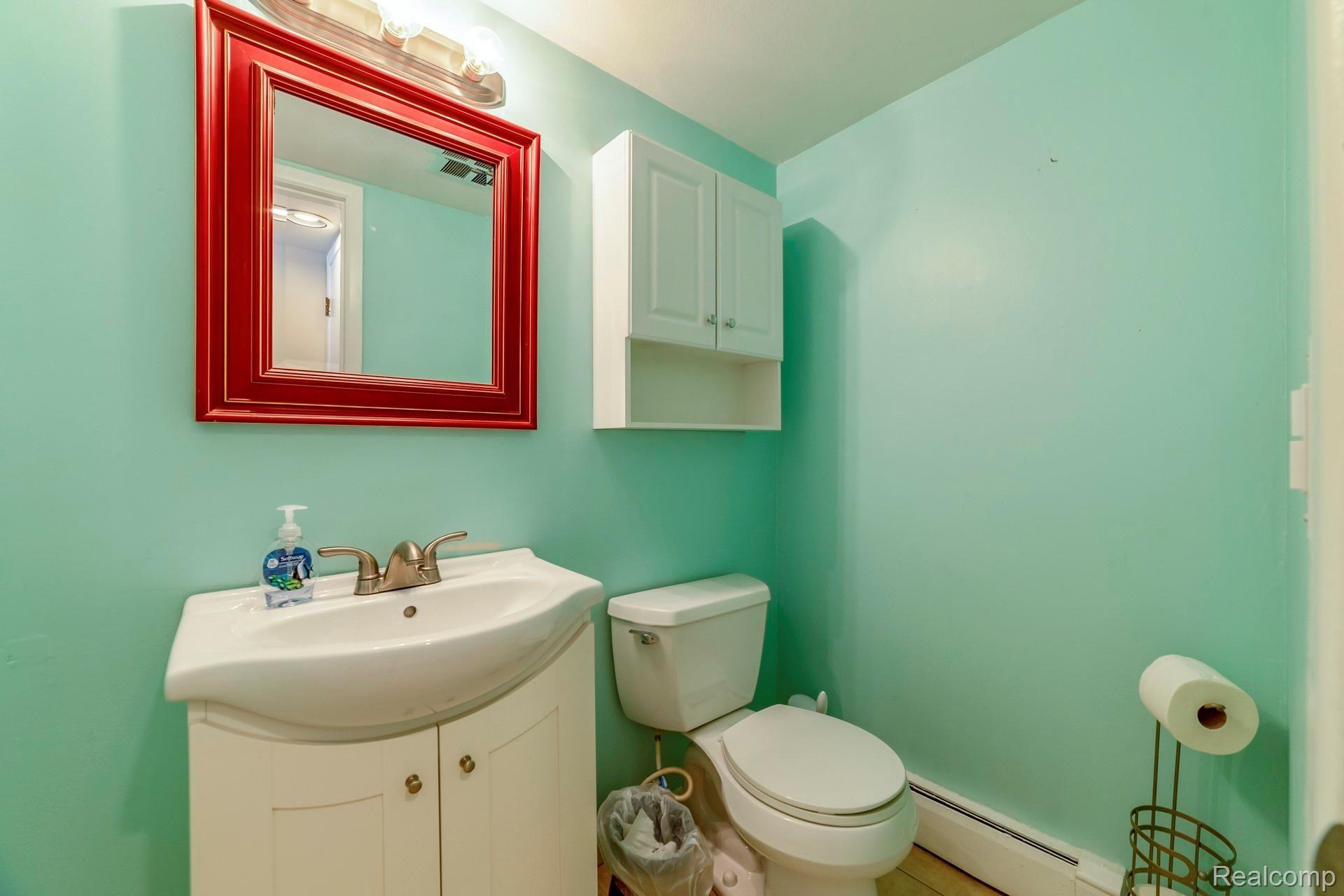 485 Miller Avenue Rochester, MI 48307 - Photo 10 of 19 010-photo--7156036.jpg