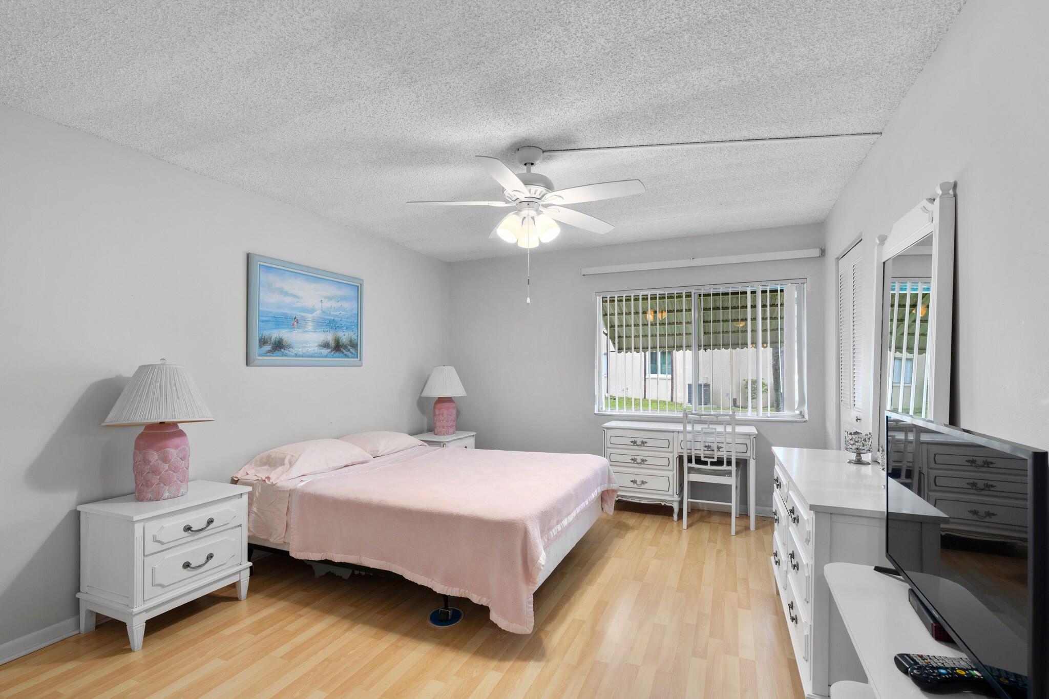 336 Pine Ridge Circle, Unit B1 Greenacres, FL 33463 - Photo 15 of 30 DSC07953.jpg-FULL
