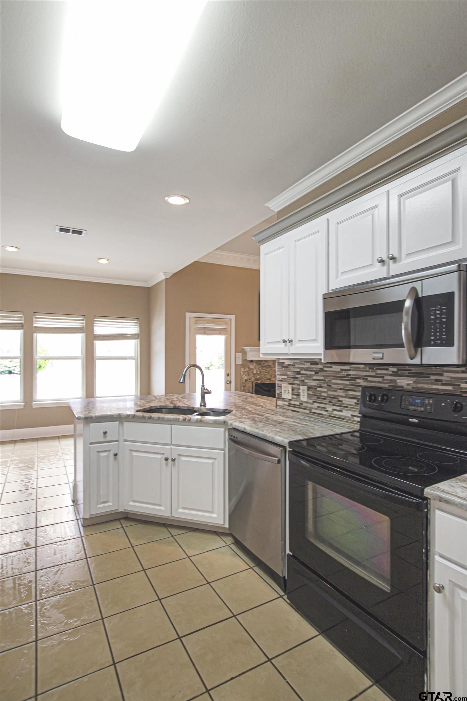 812 Rugby Lane Whitehouse, TX 75791 - Photo 9 of 40