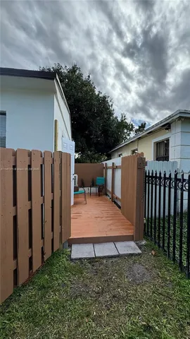 $1,300 | 460 Northwest 109th Street, Unit STUDIO, Miami, FL 33168
