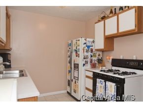 2409 Grom Drive Springfield, IL 62707 - Photo 9 of 16