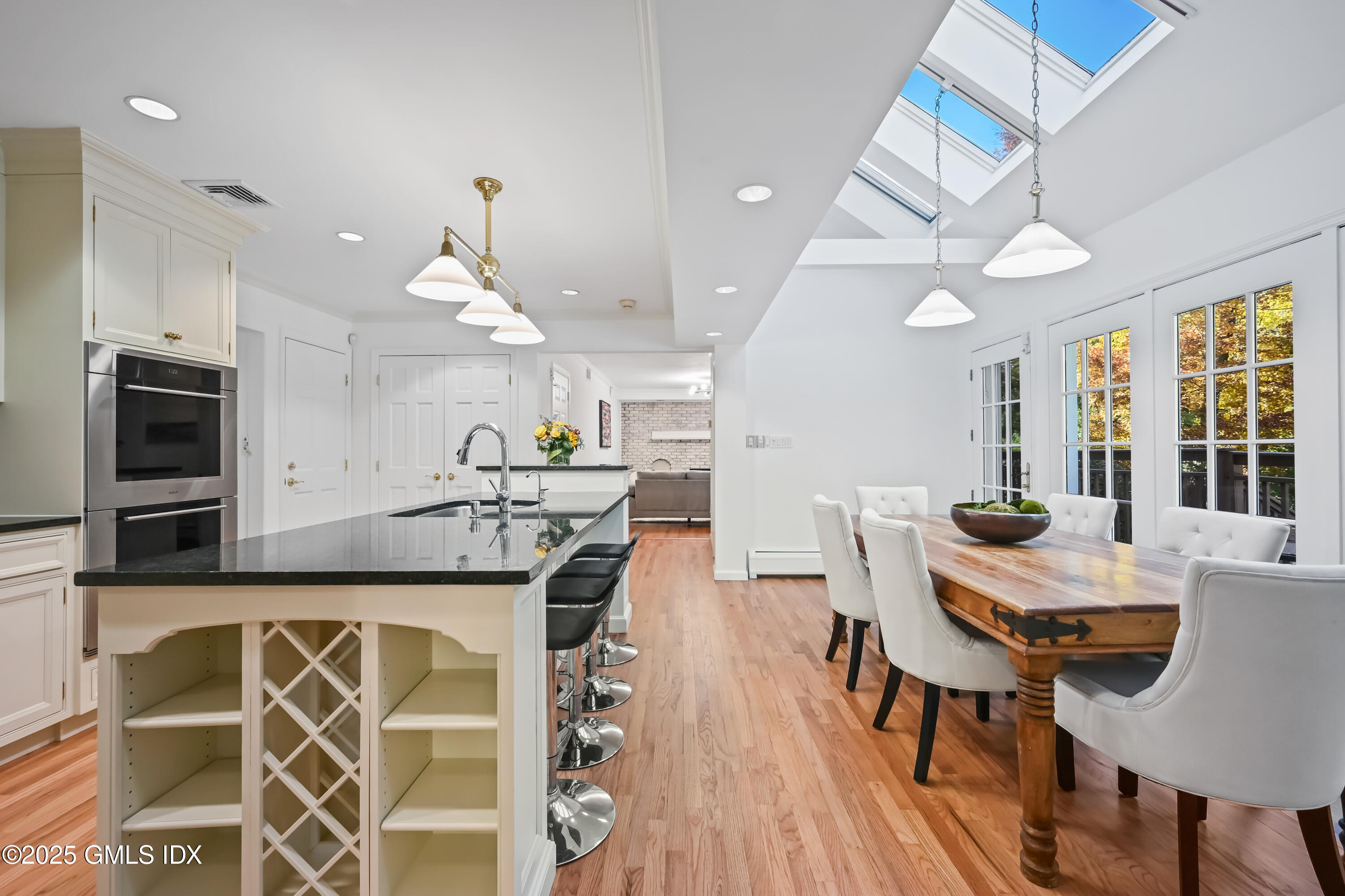 38 Bedford Road Greenwich, CT 06831 - Photo 12 of 59 Kitchen