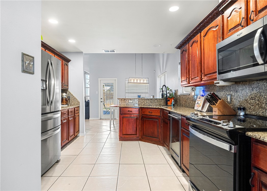 5410 Knights Circle Corpus Christi, TX 78413 - Photo 12 of 29