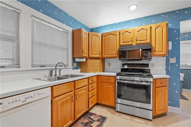 $415,000 | 4166 Cambridge Street, Kansas City, KS 66103