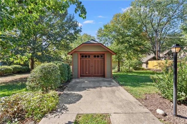 $415,000 | 4166 Cambridge Street, Kansas City, KS 66103