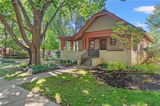 $415,000 | 4166 Cambridge Street, Kansas City, KS 66103