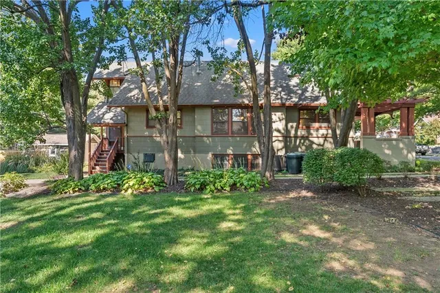 $415,000 | 4166 Cambridge Street, Kansas City, KS 66103