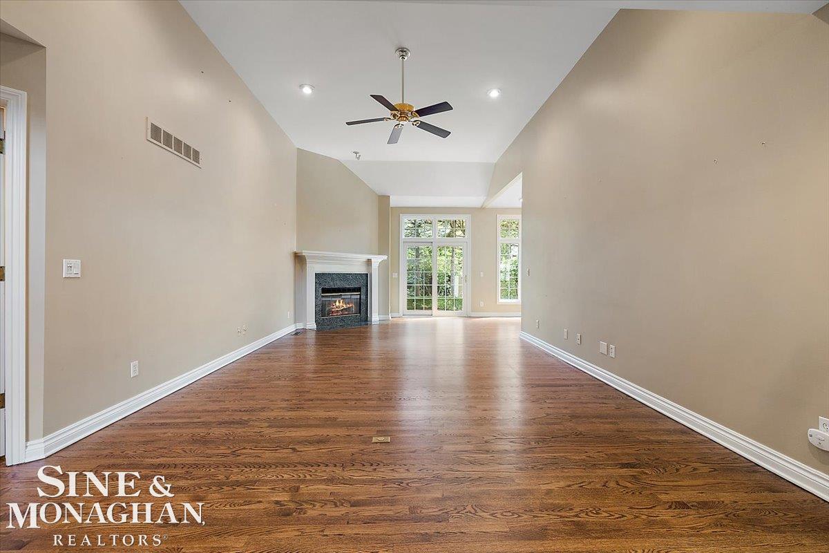968 Trombley Road Grosse Pointe, MI 48230 - Photo 6 of 52 50183414-af138afe-db94-4074-9585-e0d21ecbe6b9.JPG