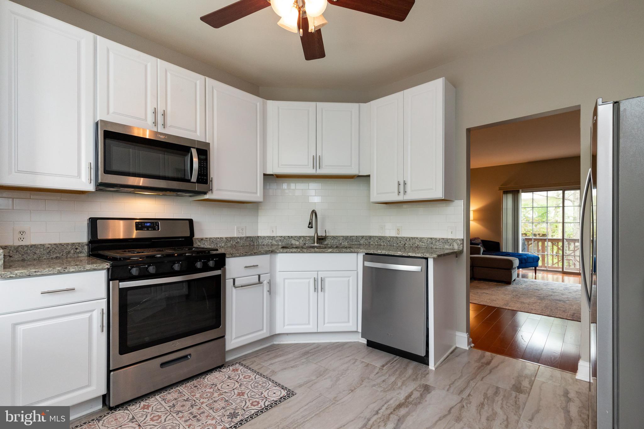 12189 Caithness Circle Bristow, VA 20136 - Photo 3 of 31