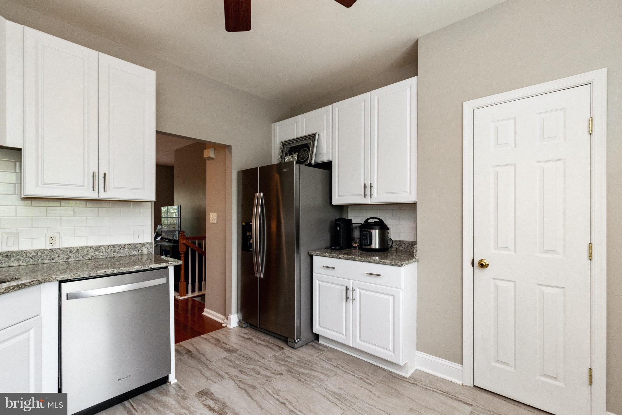 12189 Caithness Circle Bristow, VA 20136 - Photo 5 of 31