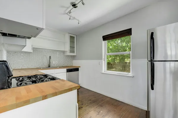 $450,000 | 907 East 56th Street, Austin, TX 78751