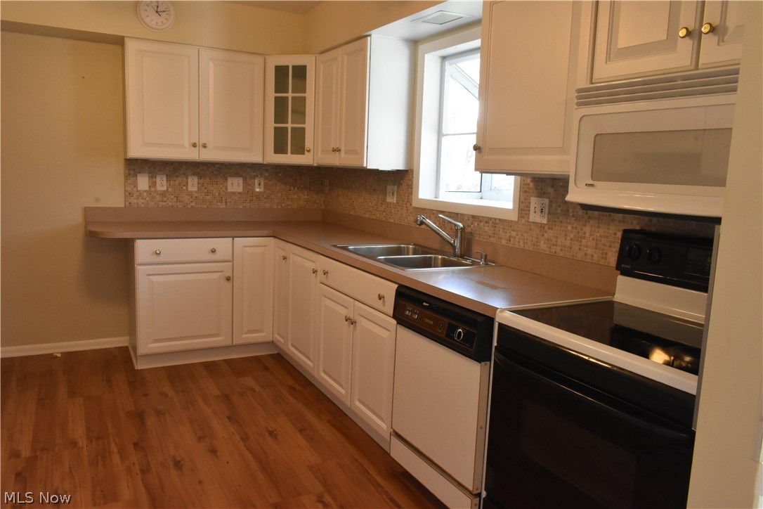 10204 Webster Road Strongsville, OH 44136 - Photo 3 of 19