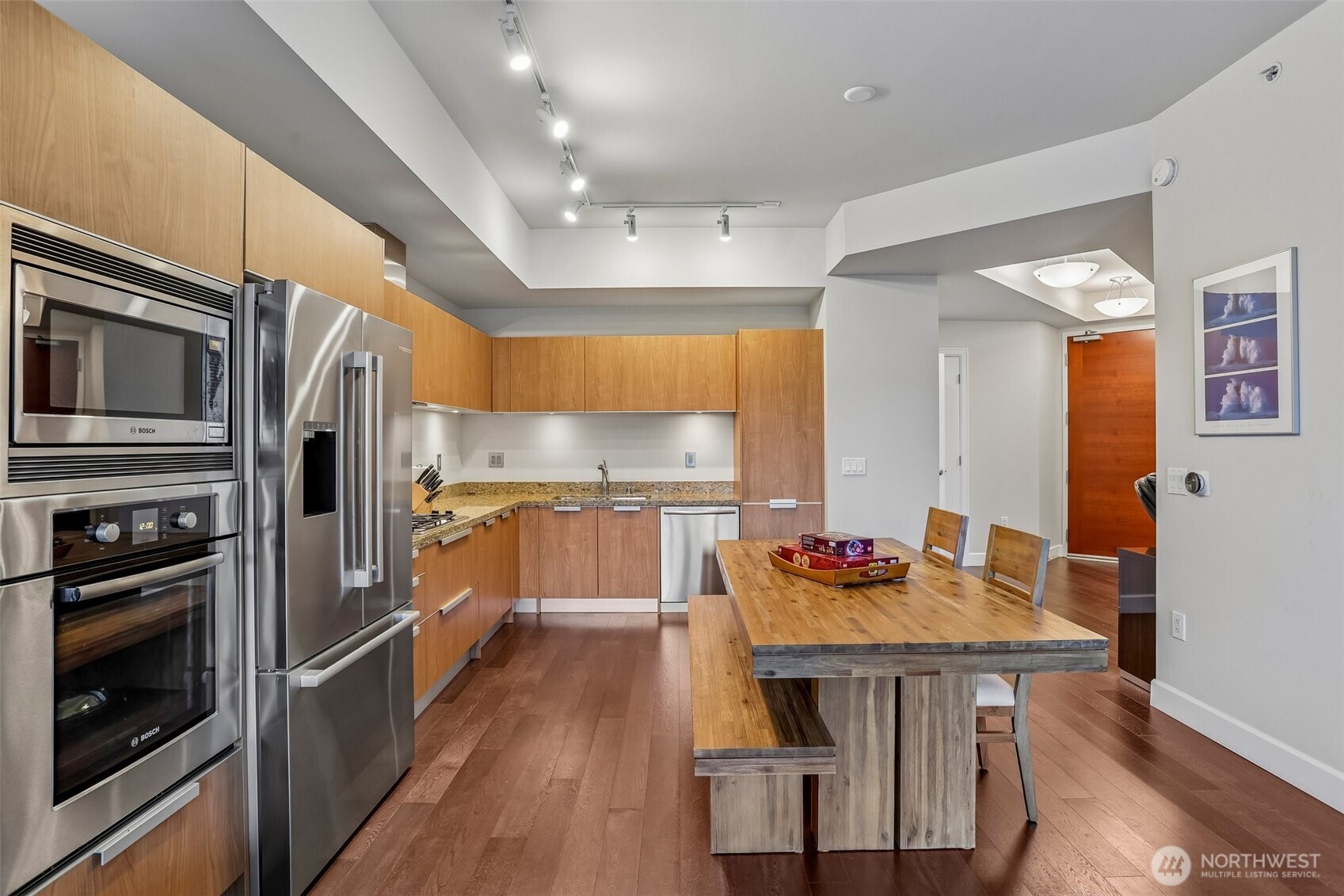 1920 4th Avenue, Unit 504 Seattle, WA 98101 - Photo 13 of 38