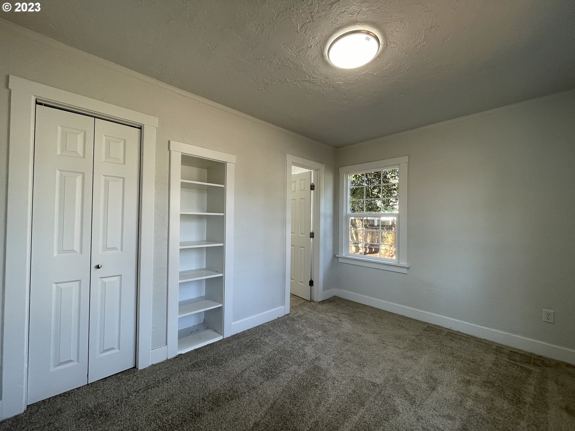 1670 River Road Eugene, OR 97404 - Photo 25 of 32 Bedroom