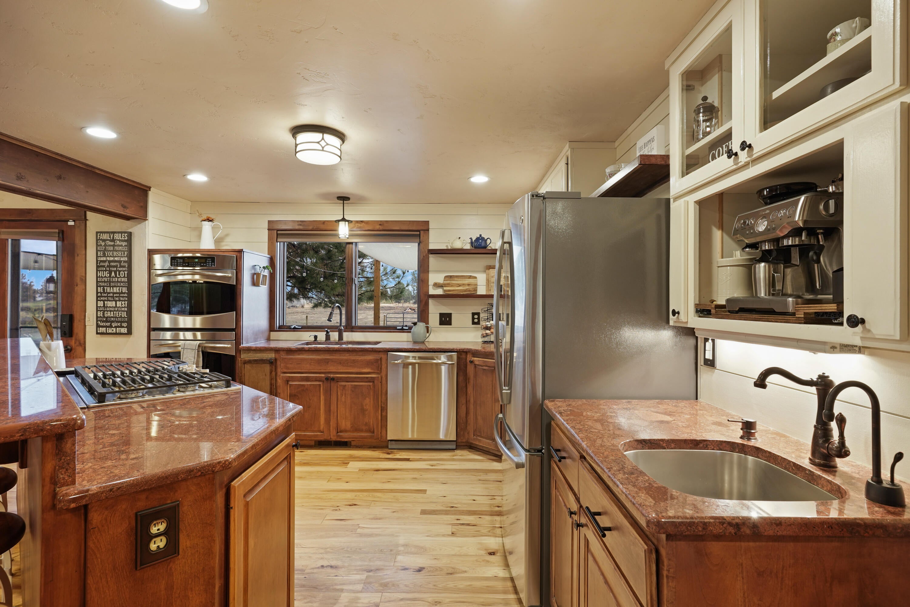 63520 Cricketwood Road Bend, OR 97701 - Photo 18 of 84 DSC04632