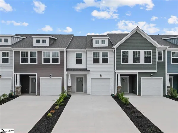 $208,990 | 521 West Norvell Court, Spartanburg, SC 29307