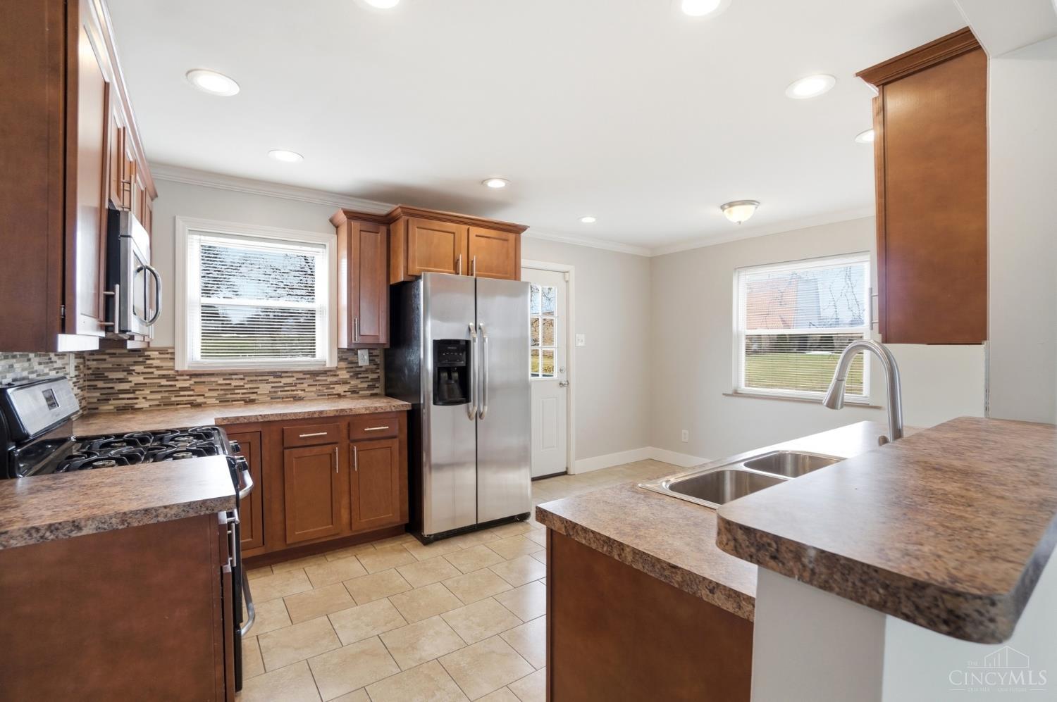 2937 Blue Rock Road Cincinnati, OH 45239 - Photo 13 of 59 Gallery Image 13