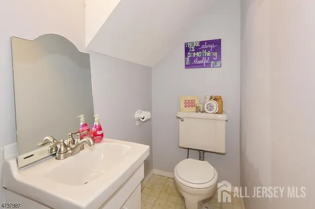 $3,500 | 2 Mohawk Drive, Cranford, NJ 07016