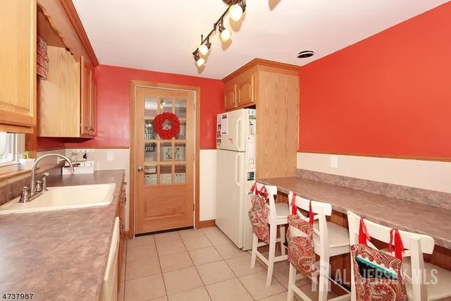 $3,500 | 2 Mohawk Drive, Cranford, NJ 07016