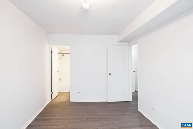 $1,650 | 1800 Jefferson Park Avenue, Unit 302, Charlottesville, VA 22903