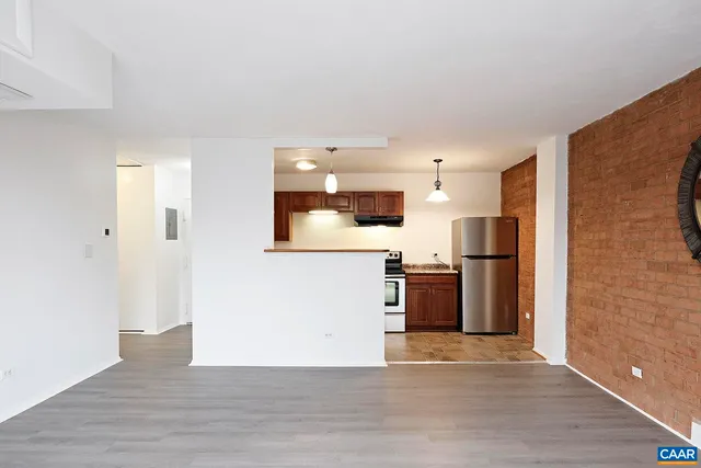 $1,650 | 1800 Jefferson Park Avenue, Unit 302, Charlottesville, VA 22903