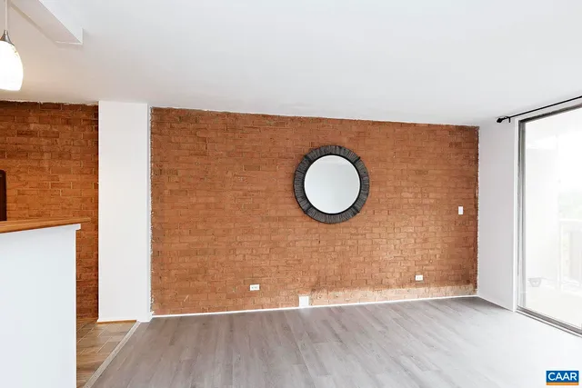 $1,650 | 1800 Jefferson Park Avenue, Unit 302, Charlottesville, VA 22903