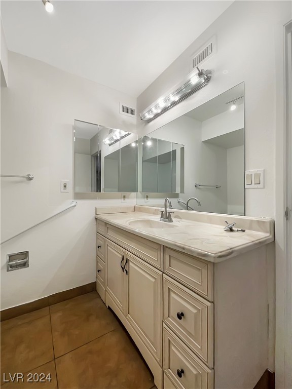 356 East Desert Inn Road, Unit 109 Las Vegas, NV 89109 - Photo 17 of 29 Gallery Image 17