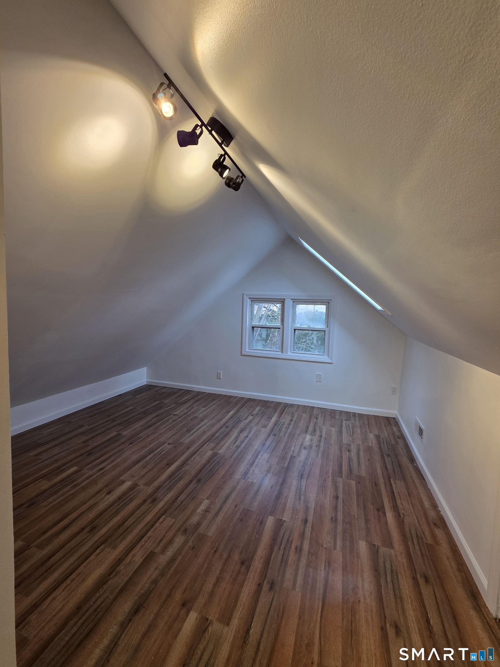 784 Howe Avenue Shelton, CT 06484 - Photo 11 of 16