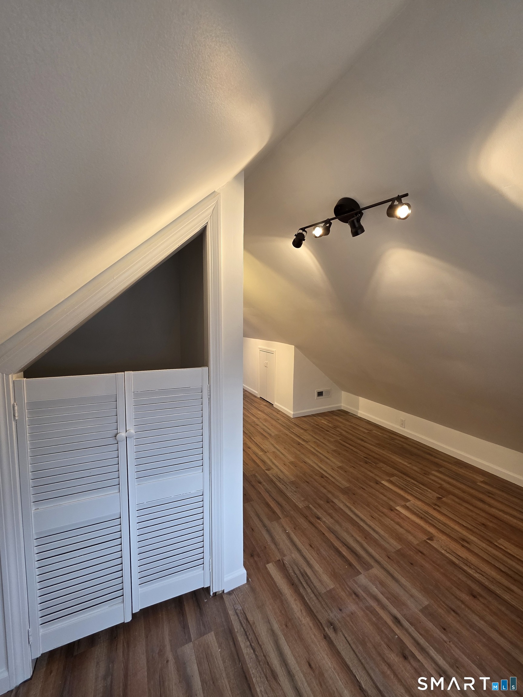 784 Howe Avenue Shelton, CT 06484 - Photo 14 of 16