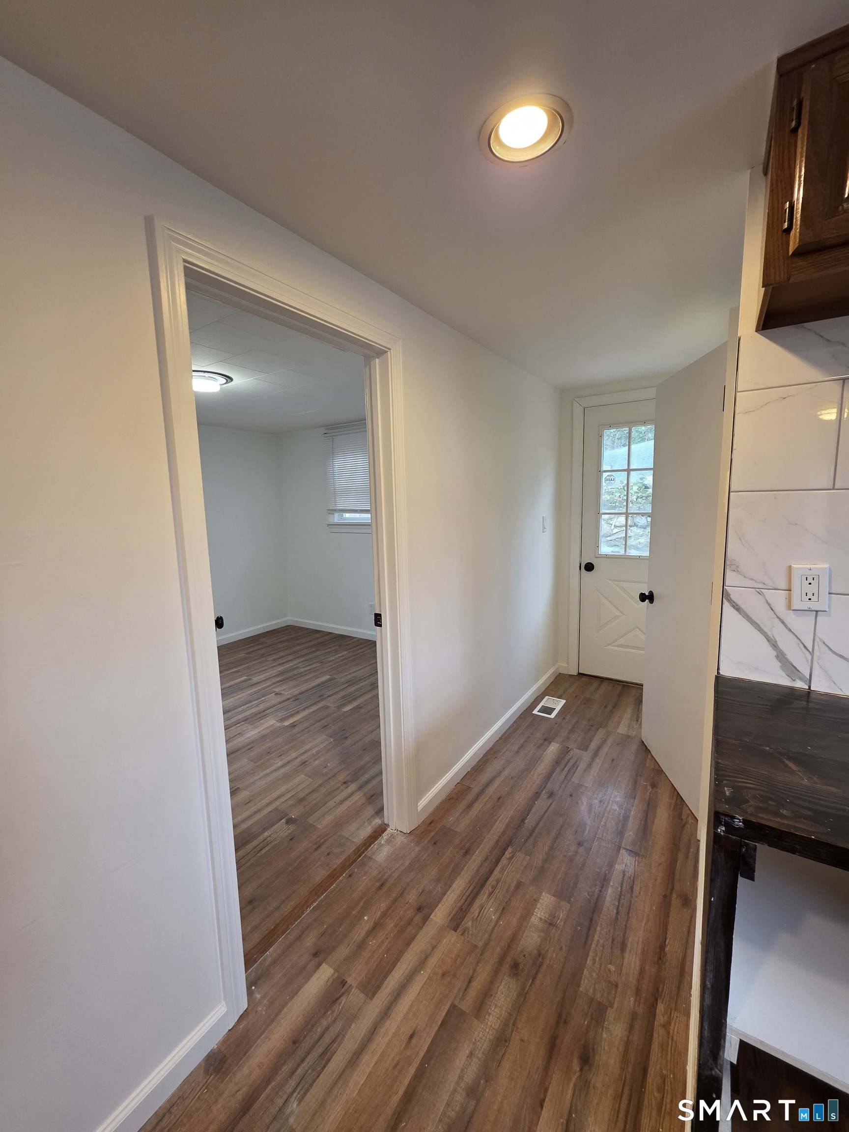 784 Howe Avenue Shelton, CT 06484 - Photo 5 of 16