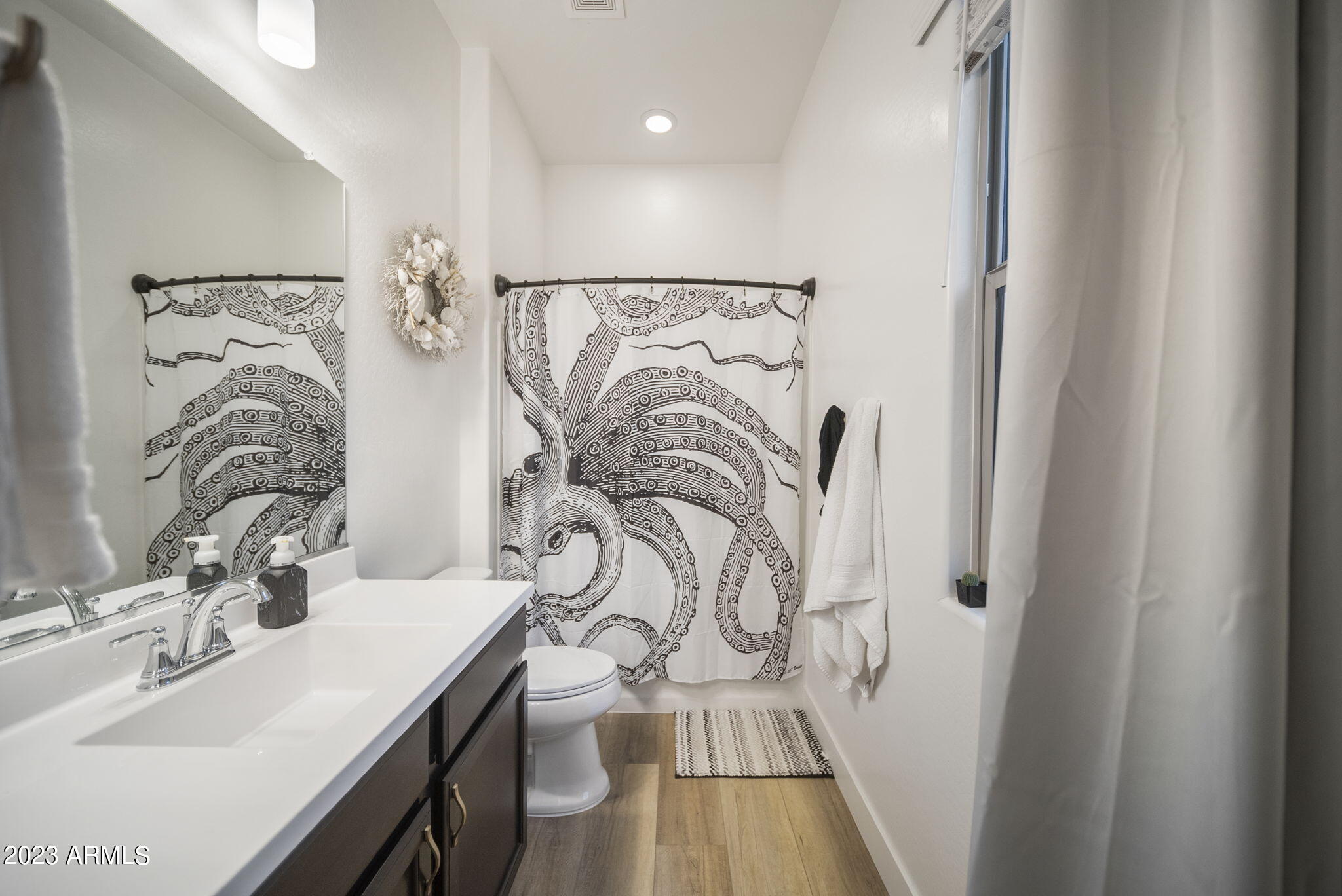 9932 East Rotation Drive Mesa, AZ 85212 - Photo 40 of 71 Guest Bathroom