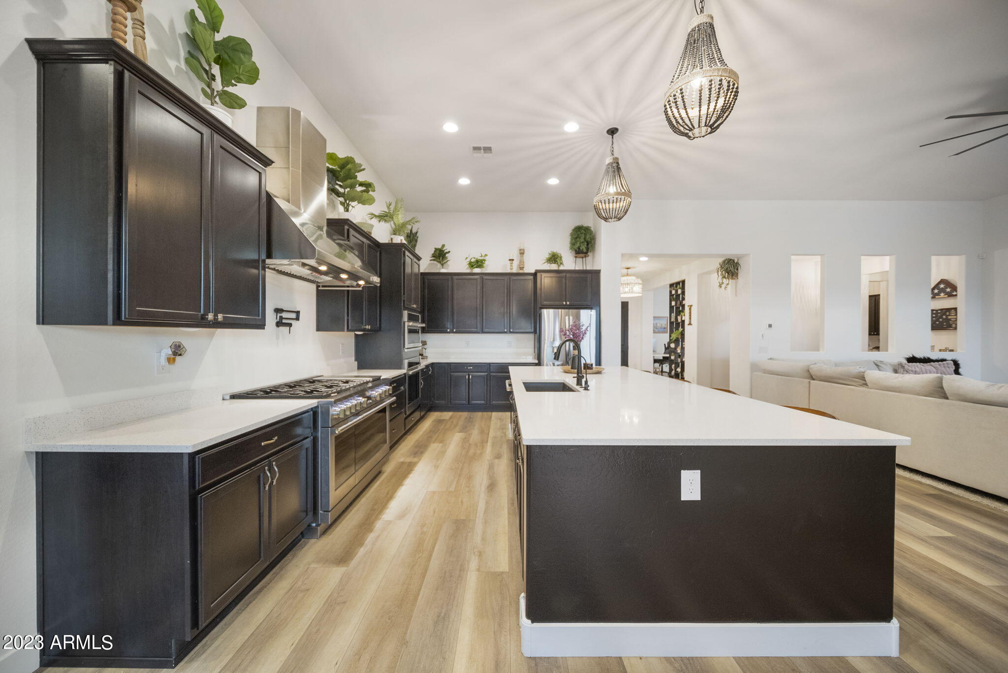 9932 East Rotation Drive Mesa, AZ 85212 - Photo 8 of 71 Gorgeous Chef's Kitchen