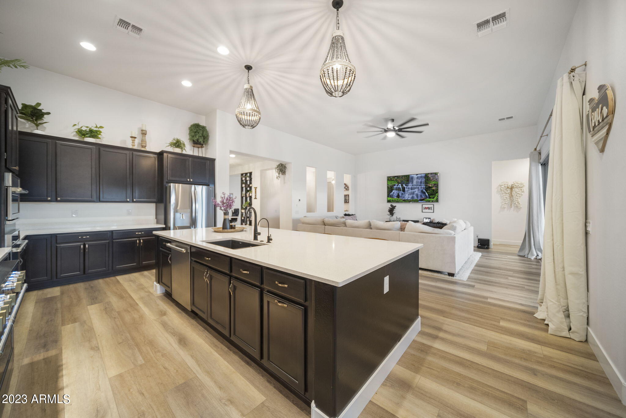 9932 East Rotation Drive Mesa, AZ 85212 - Photo 9 of 71 Gorgeous Chef's Kitchen