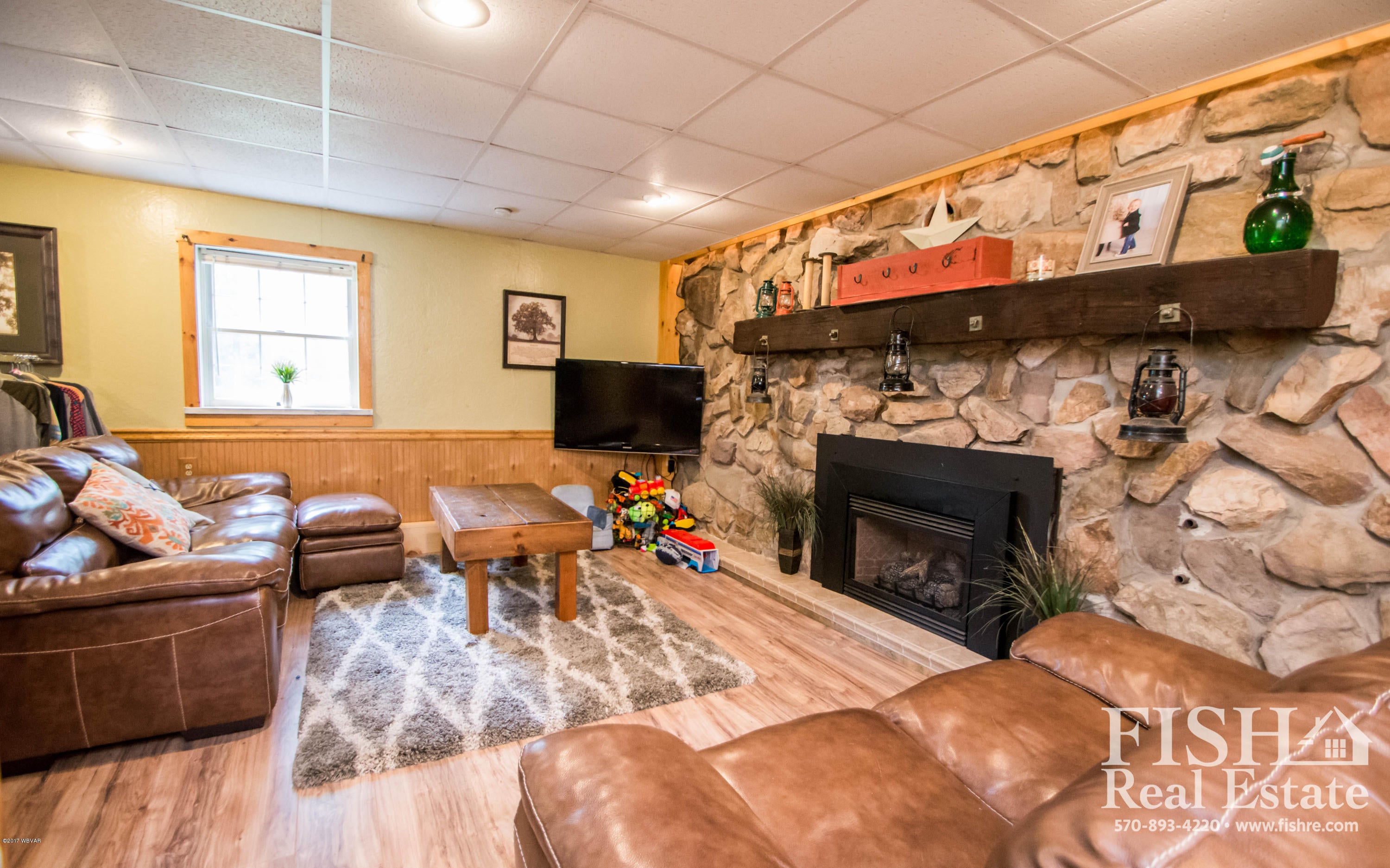 273 Beagle Road Mill Hall, PA 17751 - Photo 11 of 28 Great Room