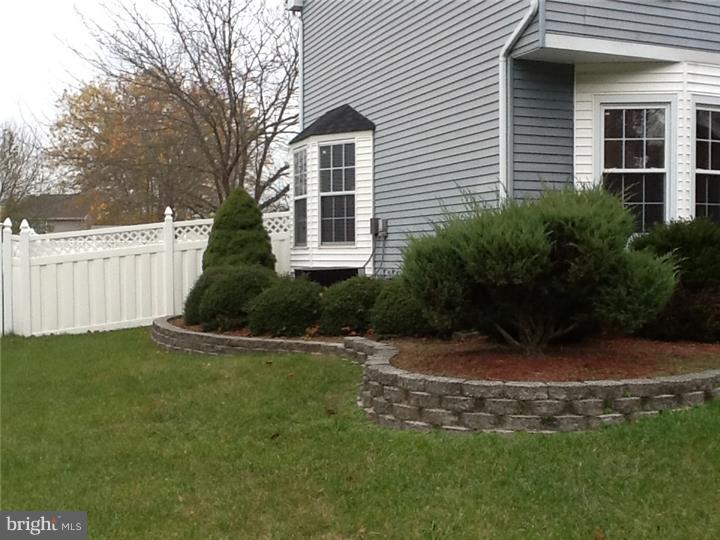 413 Inverness Road Williamstown, NJ 08094 - Photo 2 of 18 Side Yard