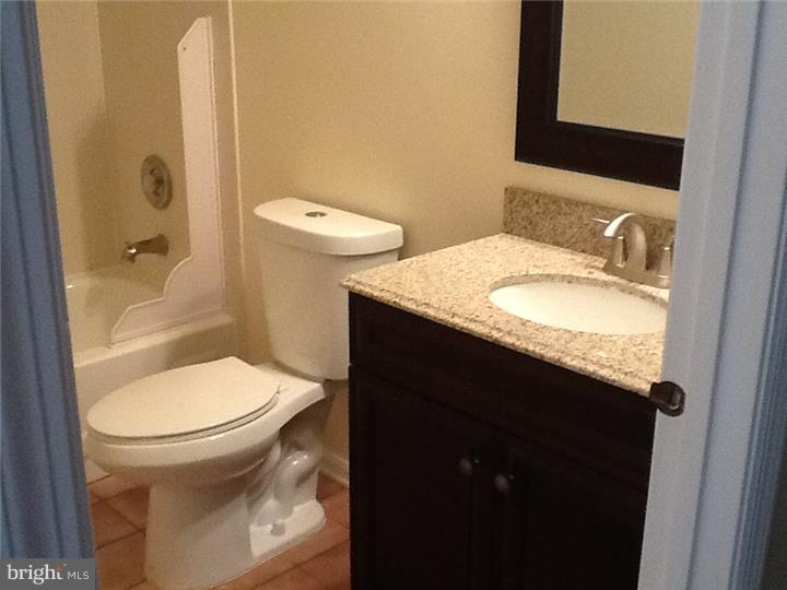 413 Inverness Road Williamstown, NJ 08094 - Photo 11 of 18 Bathroom