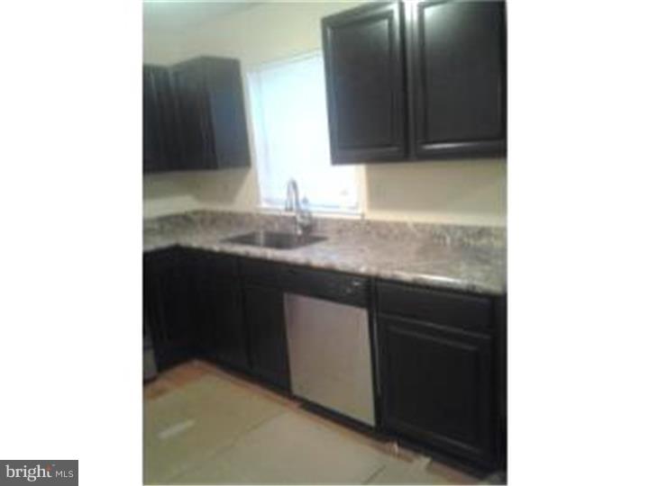 413 Inverness Road Williamstown, NJ 08094 - Photo 5 of 18 Kitchen