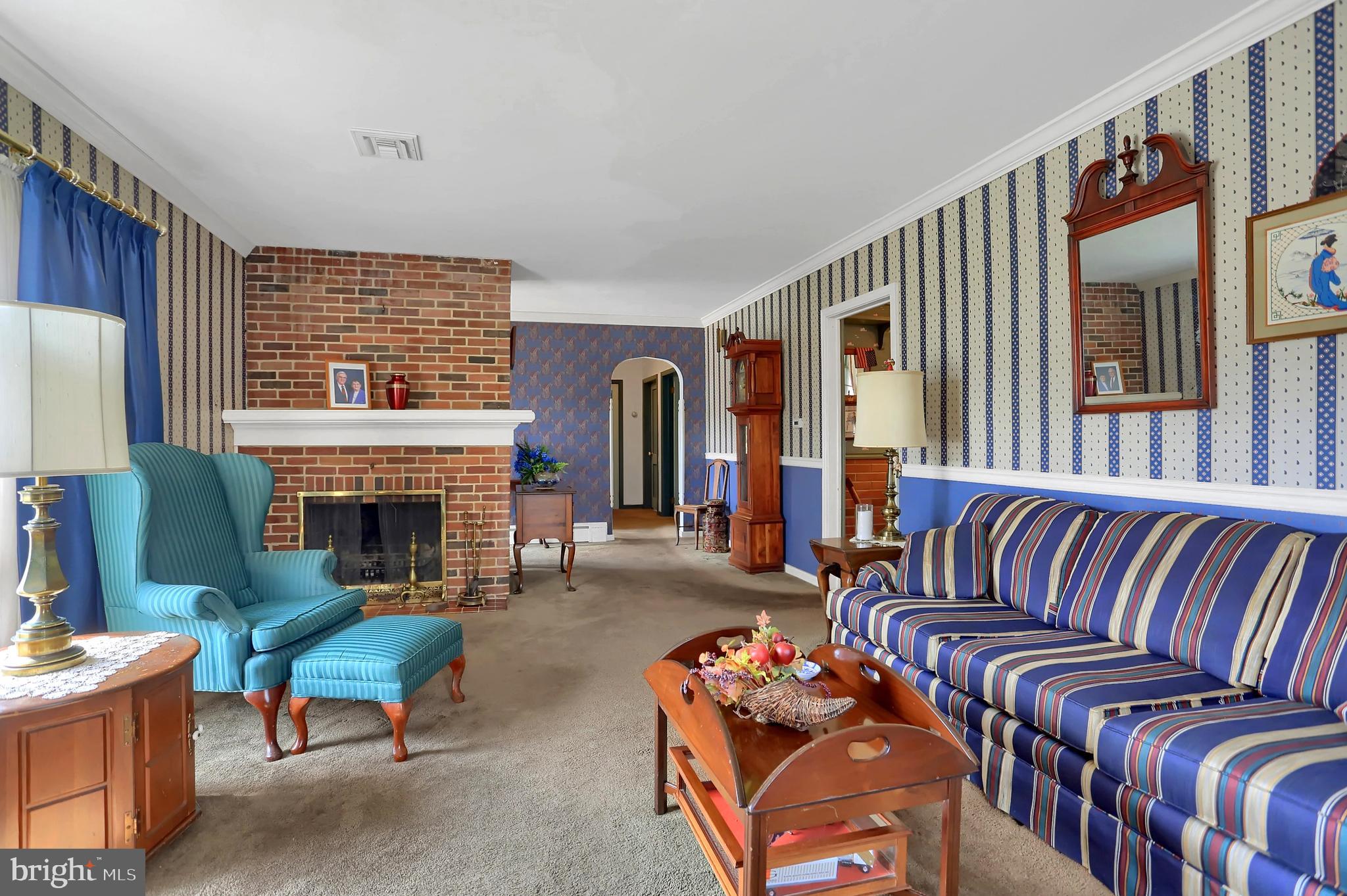 51 West Hoke Street Spring Grove, PA 17362 - Photo 4 of 41 Gallery Image 4