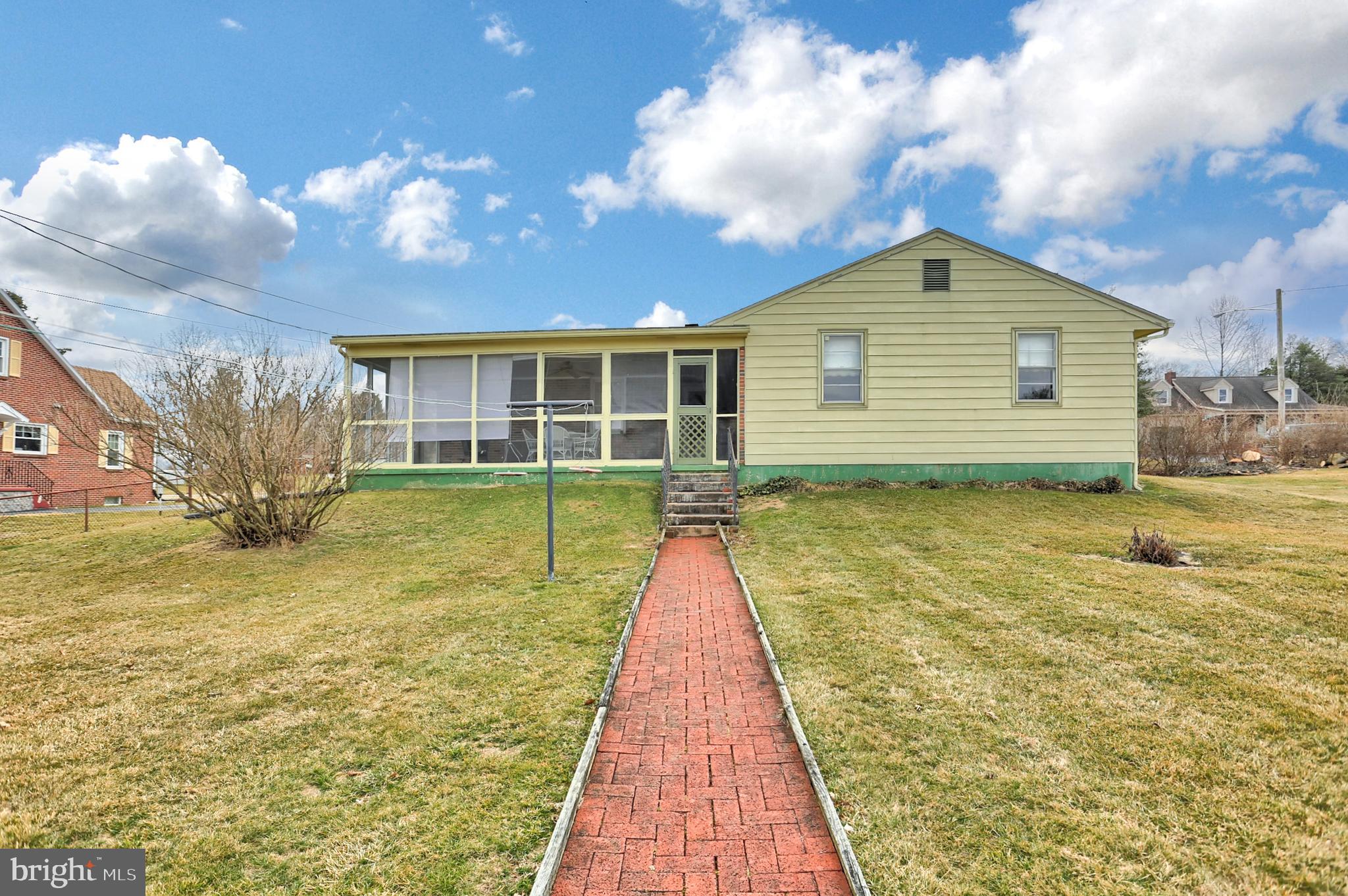 51 West Hoke Street Spring Grove, PA 17362 - Photo 35 of 41 Gallery Image 35